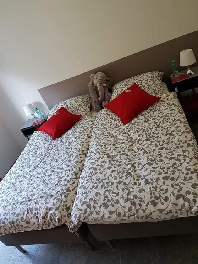 Ferienhaus Am Paradies Neuschoo Экстерьер фото